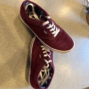 Women’s Burgundy Vans Low Tops 7.7